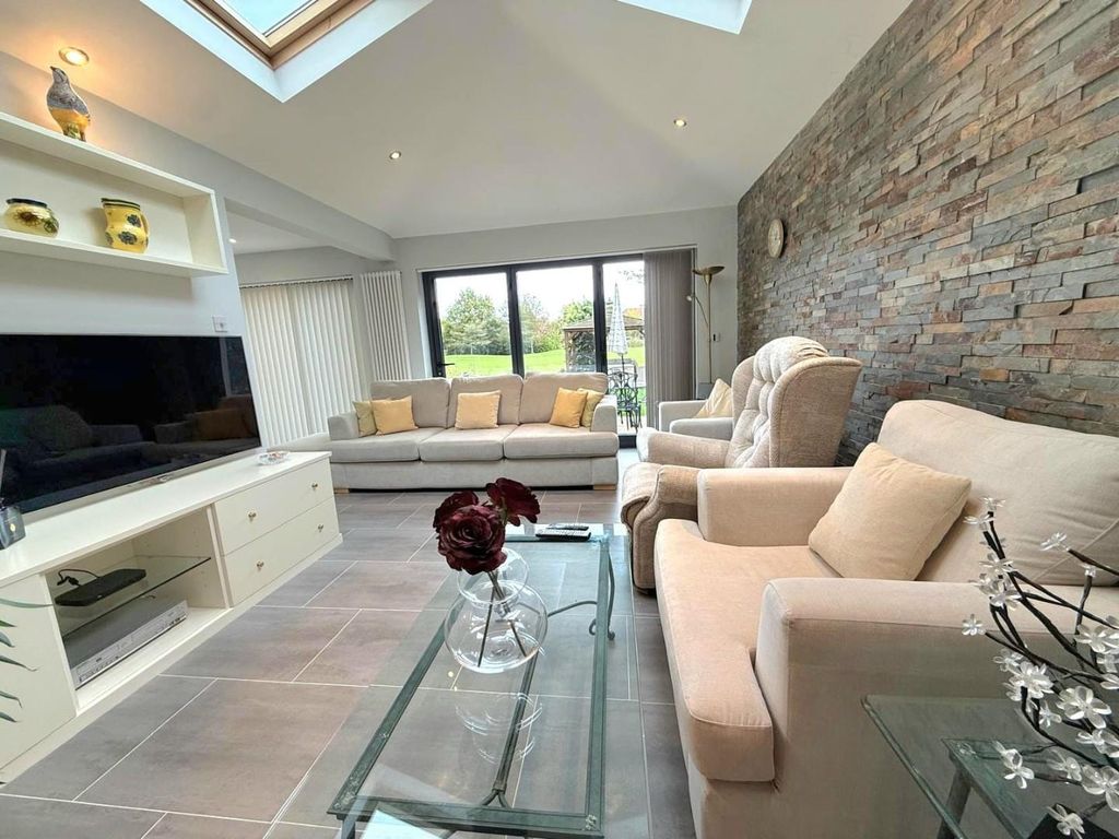 Additional image 10 of 5 bed detached house for saleBelfry Lane, Collingtree Park, Northampton NN4