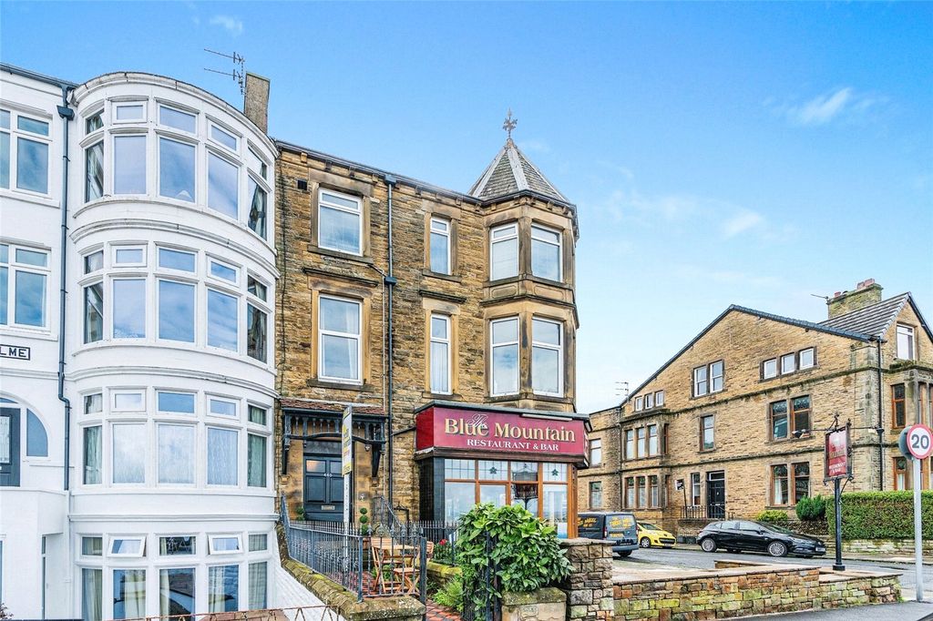 3 bed flat for saleMarine Road East, Morecambe, Lancashire LA4