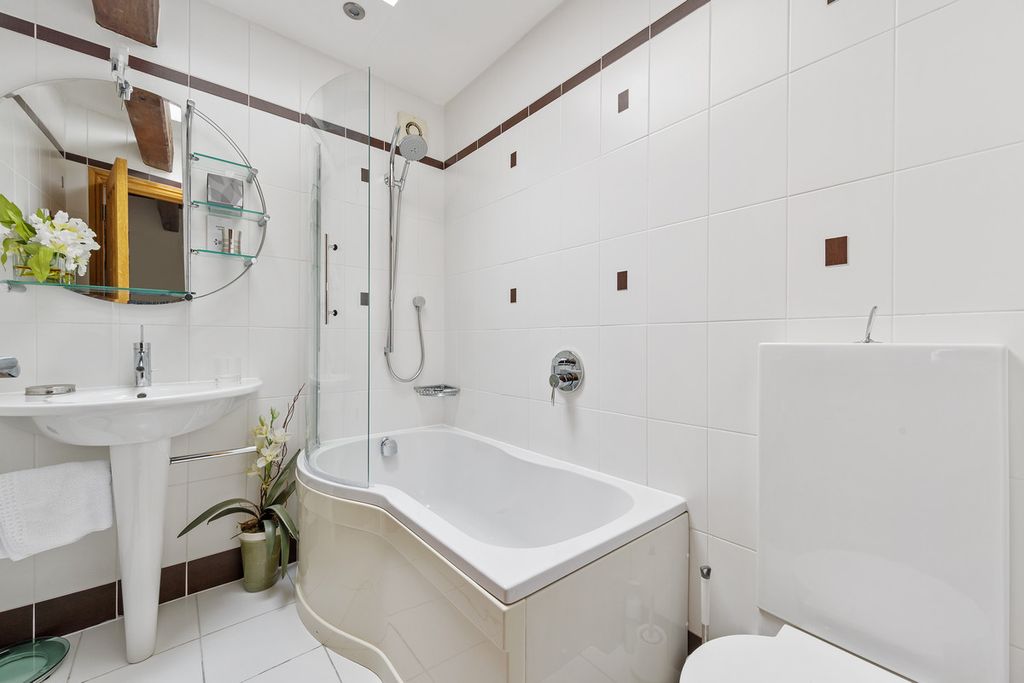 Additional image 28 of 4 bed detached house for saleBackstone Gill Lane, Wike, Leeds LS17