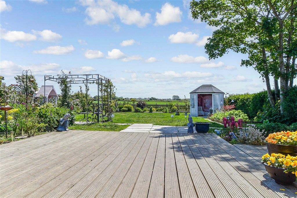 3 bed detached bungalow for saleDymchurch Road, New Romney, Kent TN28