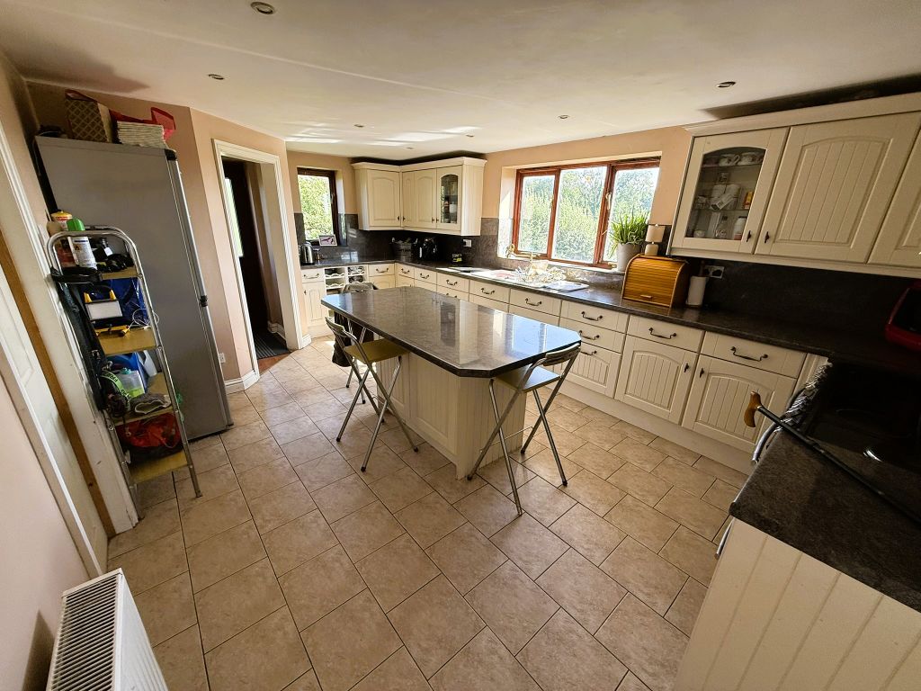 5 bed equestrian for saleLlanrhystud SY23 photo 5