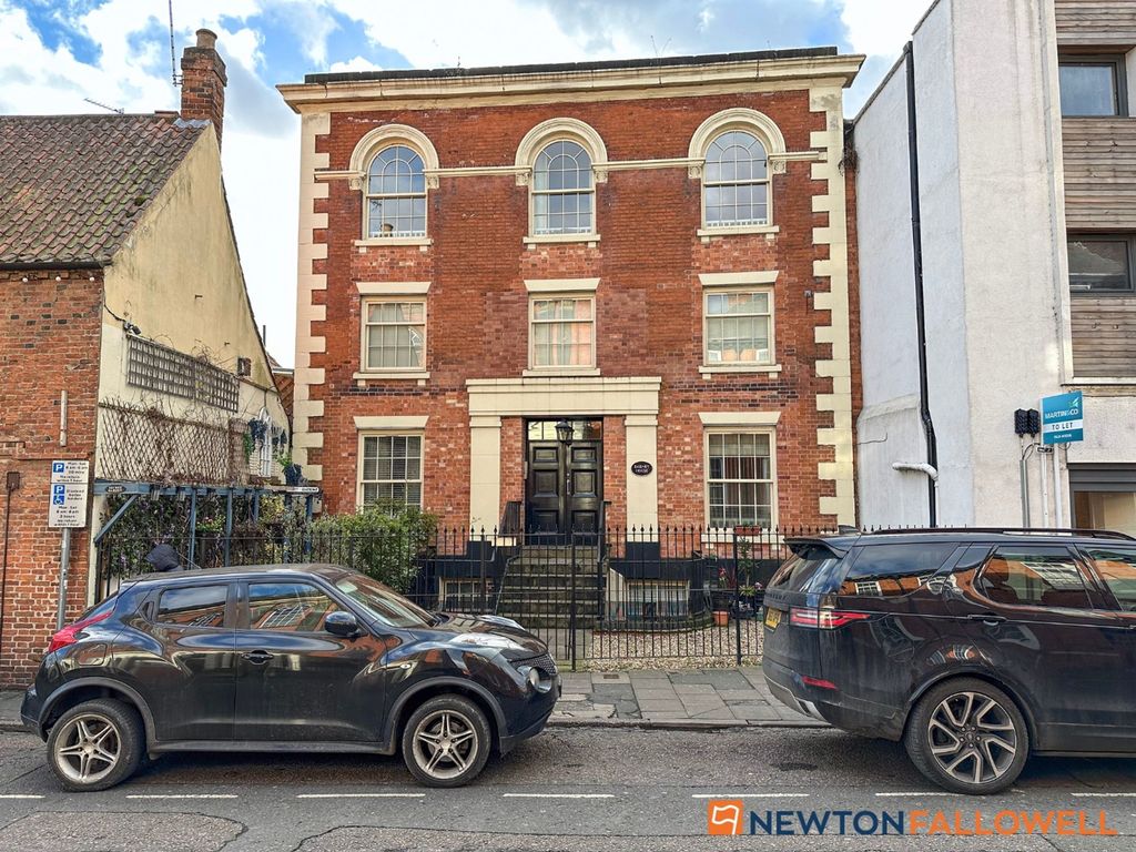 2 bed flat for saleBarnby Gate, Barnby House NG24