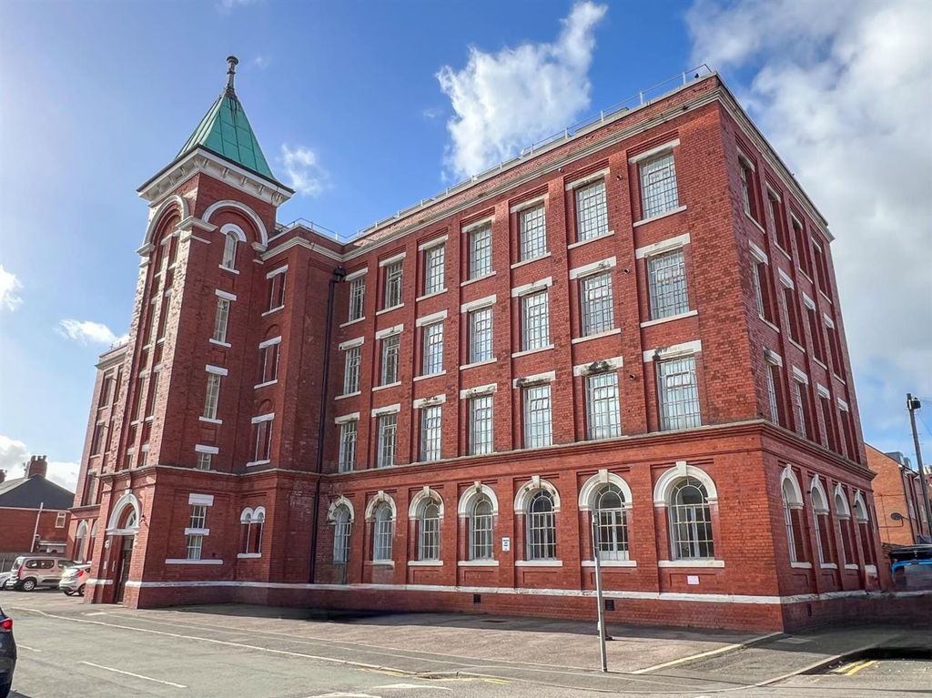 2 bed flat for saleWaterloo Mill, Leek ST13