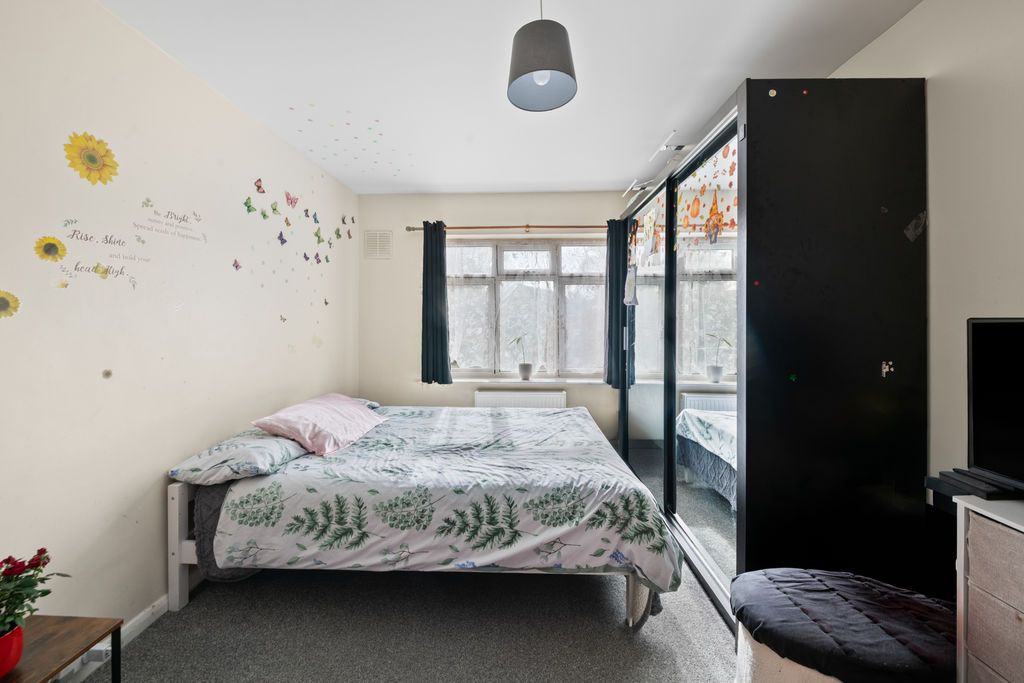 Additional image 11 of 2 bed maisonette for salePetworth Close, Northolt UB5