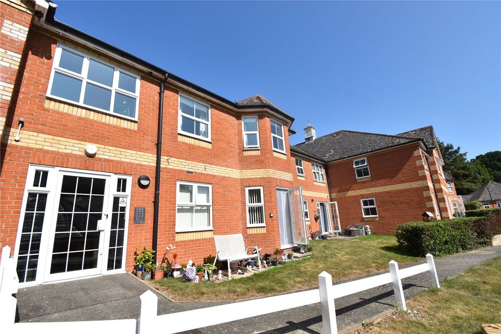 Additional image 2 of 1 bed flat for saleMichaelstowe Drive, Harwich, Essex CO12