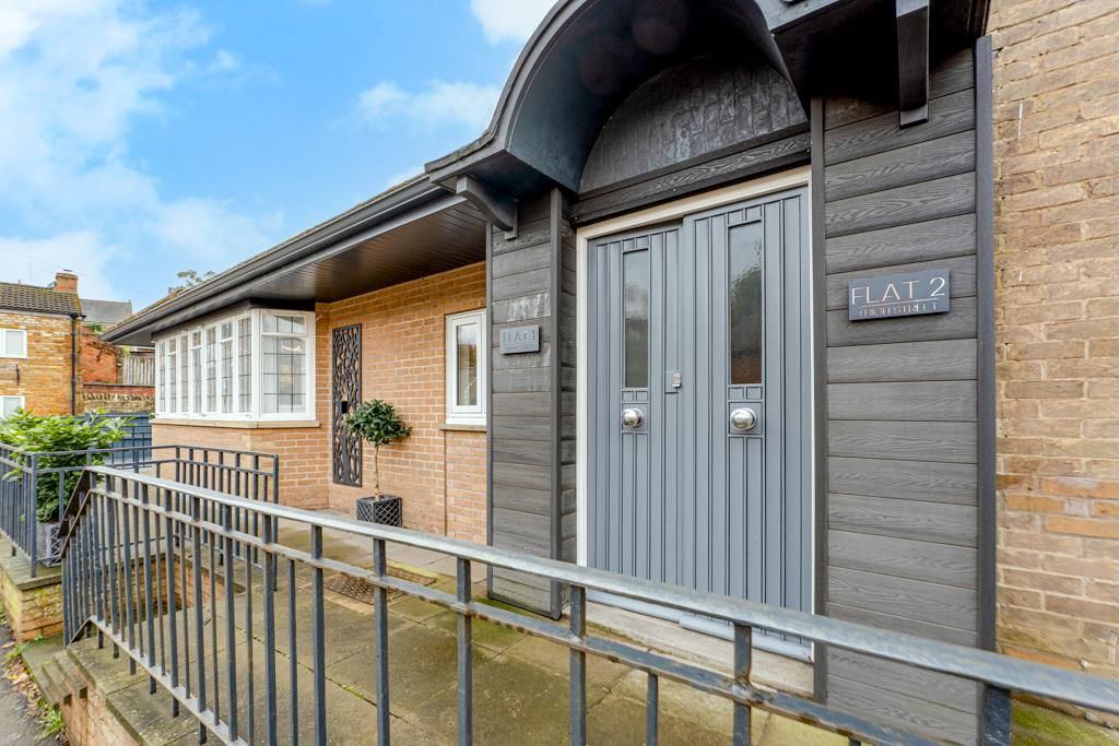 2 bed flat for saleHigh Street, Cottingham LE16