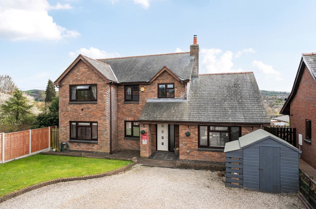 4 bed detached house for saleBarnfields, Newtown, Powys SY16