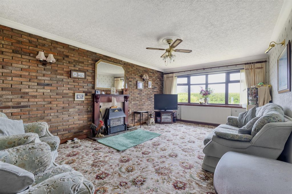 Additional image 4 of 3 bed detached bungalow for saleColleys Lane, Willaston, Cheshire CW5