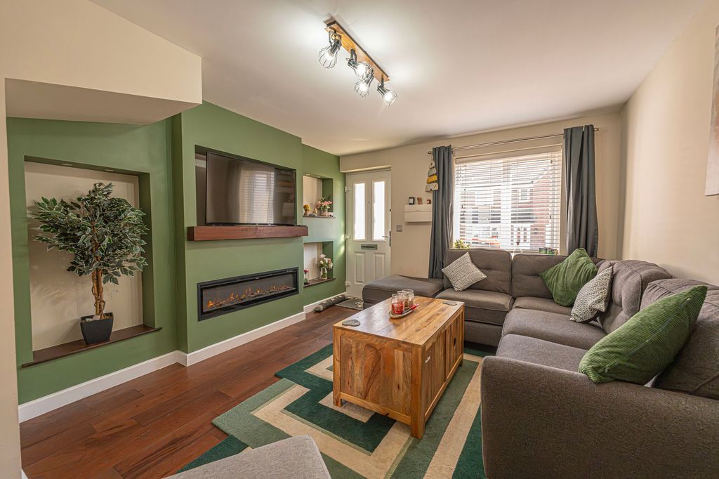 3 bed semi-detached house for saleMountain Ash CF45 photo 3