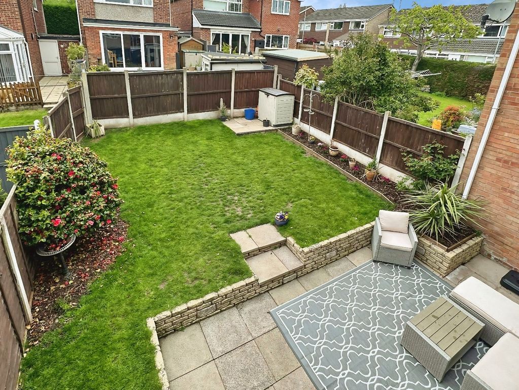 3 bed link detached house for saleCoopers Close, Leek, Staffordshire ST13 photo 4