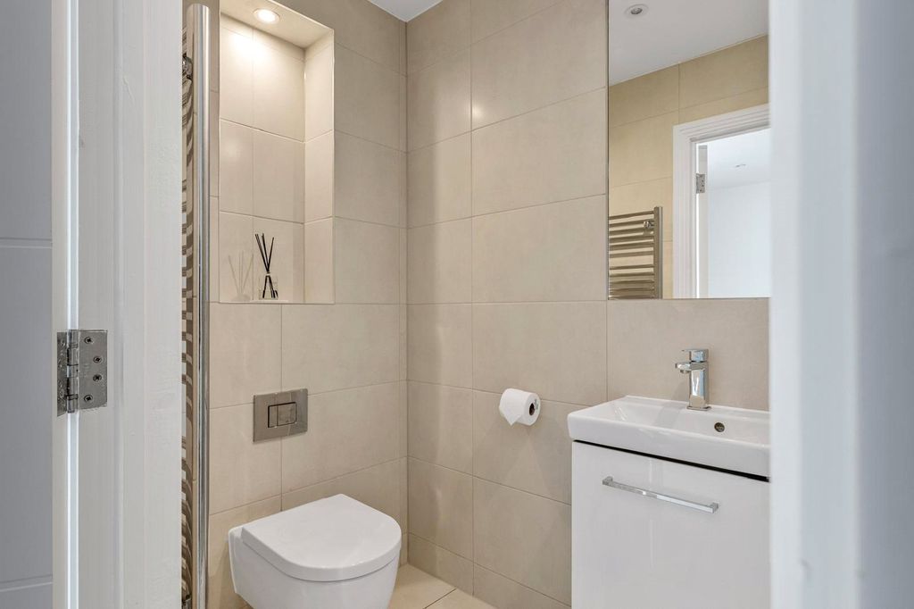 Additional image 13 of 2 bed flat for saleBruce Grove, Orpington BR6
