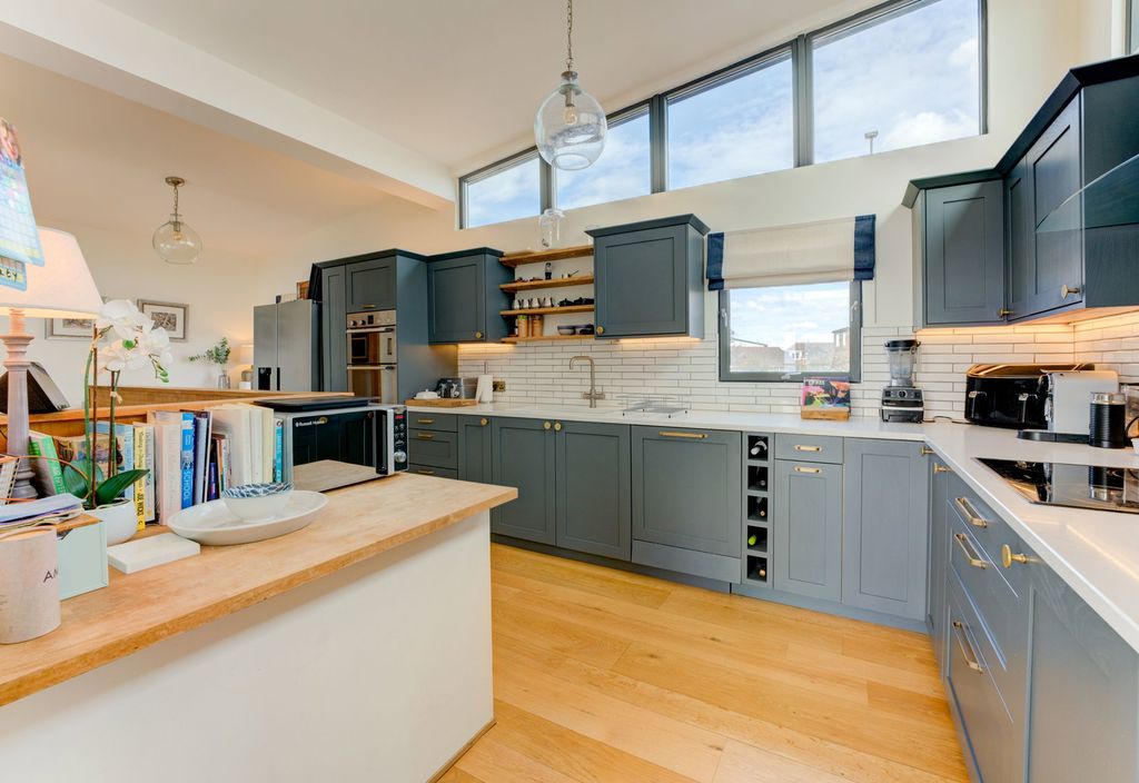 Additional image 26 of 4 bed detached house for saleBrighton Road, Lancing BN15