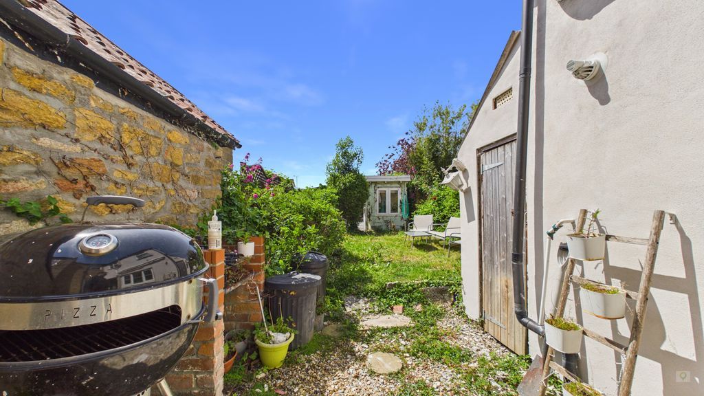 Additional image 11 of 3 bed terraced house for saleNorth Street, Martock TA12