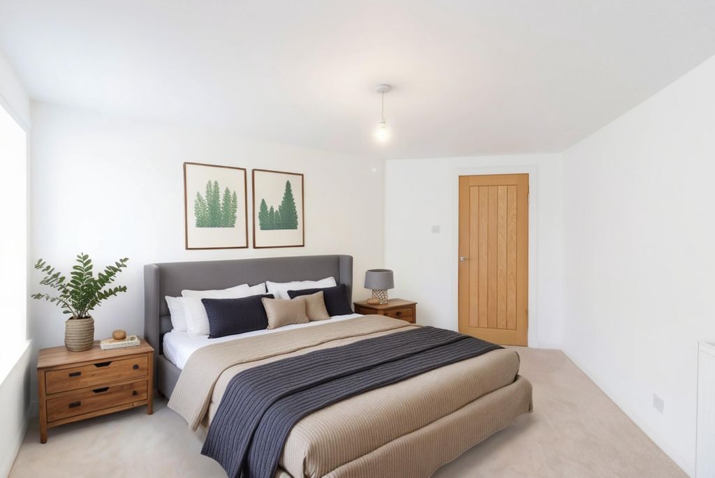 Additional image 4 of 2 bed flat for saleUpper Hall Street, Montrose DD10