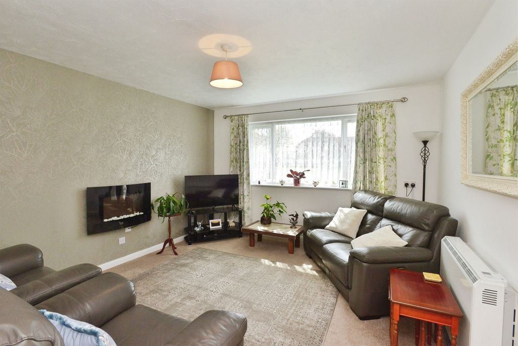 Additional image 3 of 2 bed flat for saleRuskin Court, Newport Pagnell MK16
