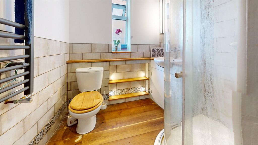 Additional image 7 of 2 bed flat for saleSandringham Court, Old Salts Farm Road, Lancing, West Sussex BN15