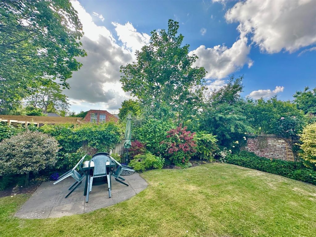 Additional image 21 of 2 bed flat for saleYew Tree Drive, Nantwich, Cheshire CW5