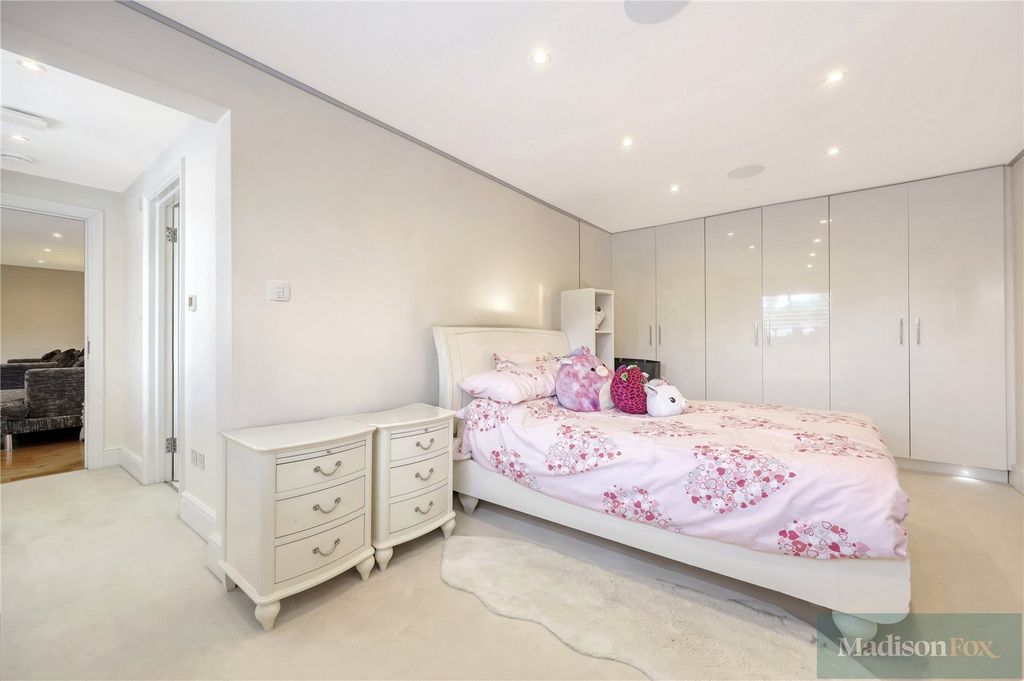 Additional image 8 of 5 bed detached house for saleAshlyns Lane, Ongar, Essex CM5