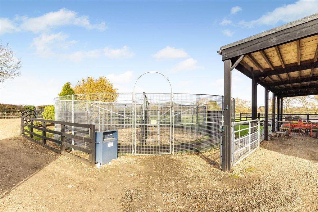 Additional image 54 of 6 bed detached house for saleMill Lane, Newport Pagnell MK16