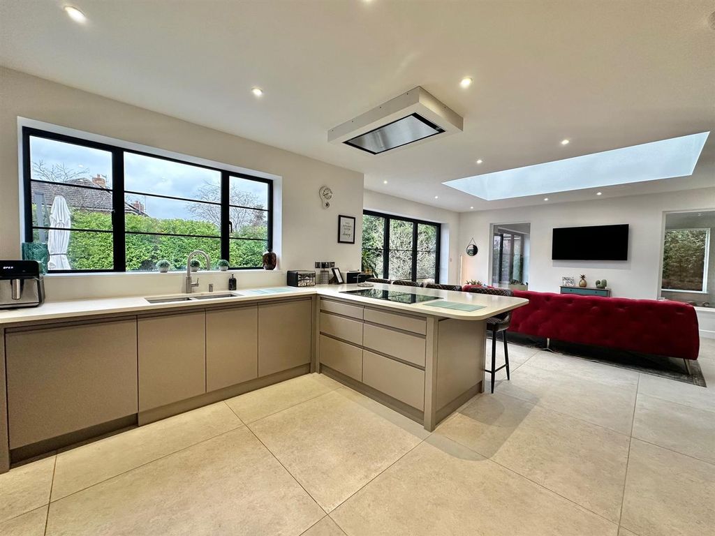 Additional image 17 of 6 bed detached house for saleCrewe Road, Nantwich, Cheshire CW5
