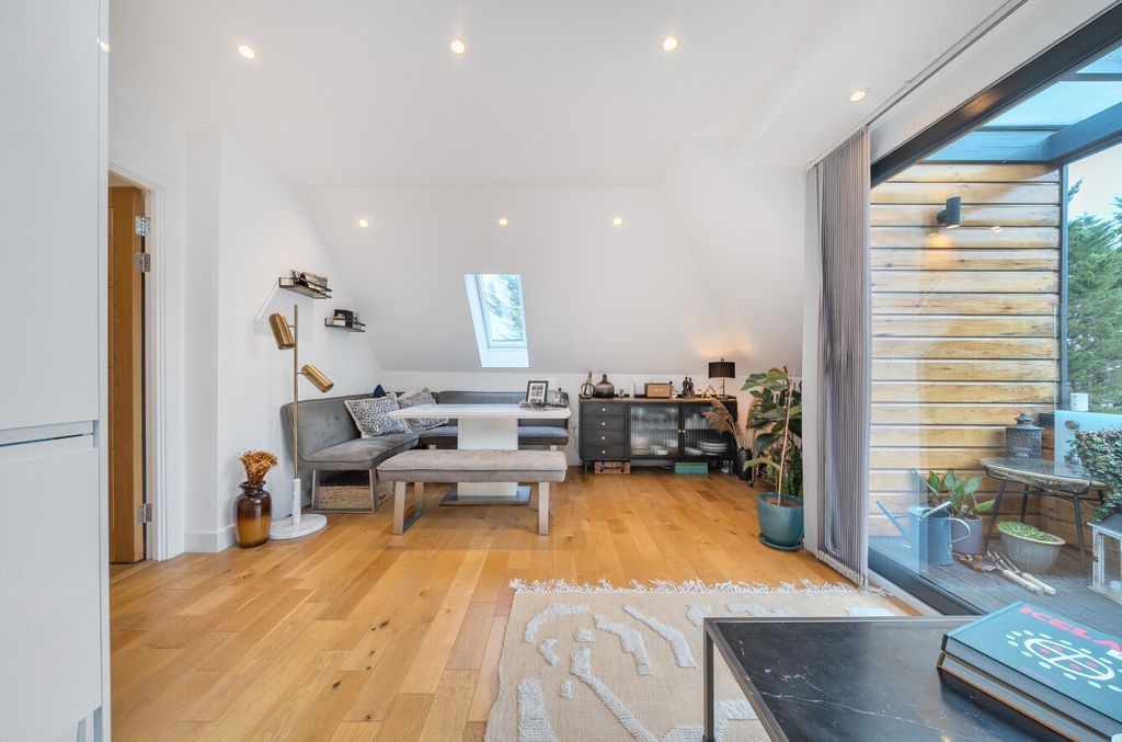 Additional image 5 of 2 bed flat for saleCrofton Lane, Orpington BR5