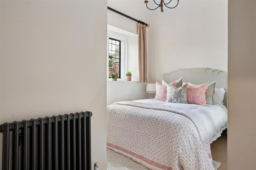 Additional image 20 of 2 bed flat for saleGayhurst, Newport Pagnell MK16