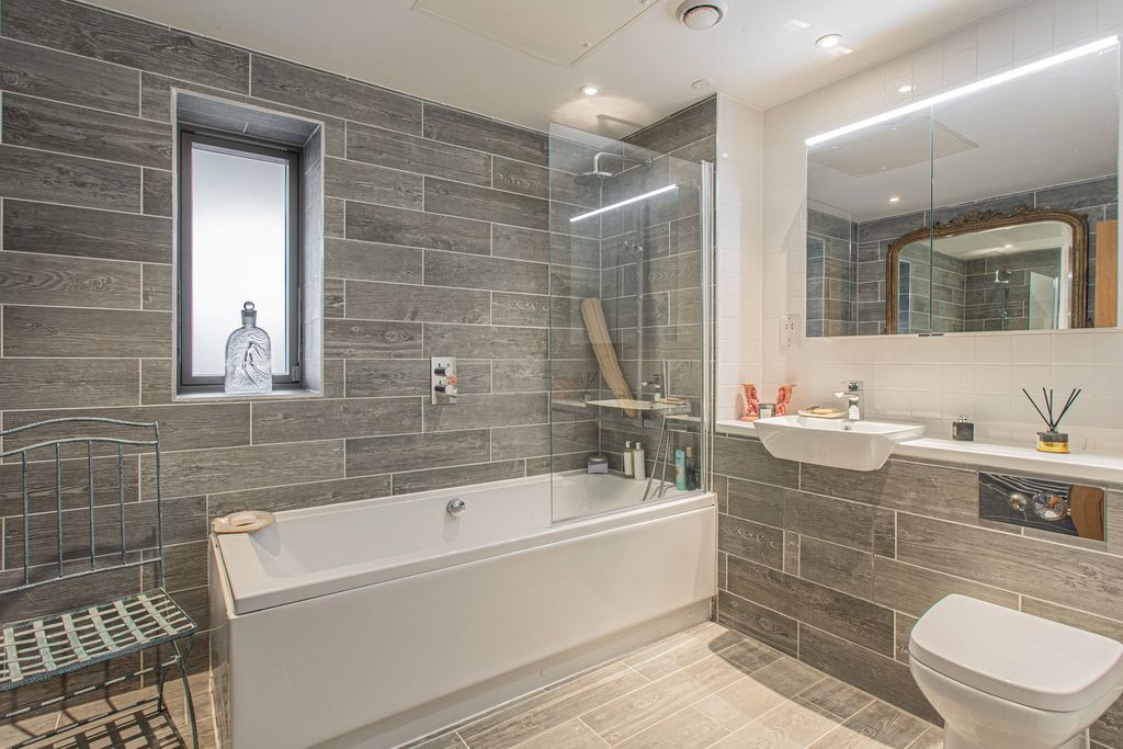 Additional image 5 of 1 bed flat for saleSteepleton Court, Tetbury GL8