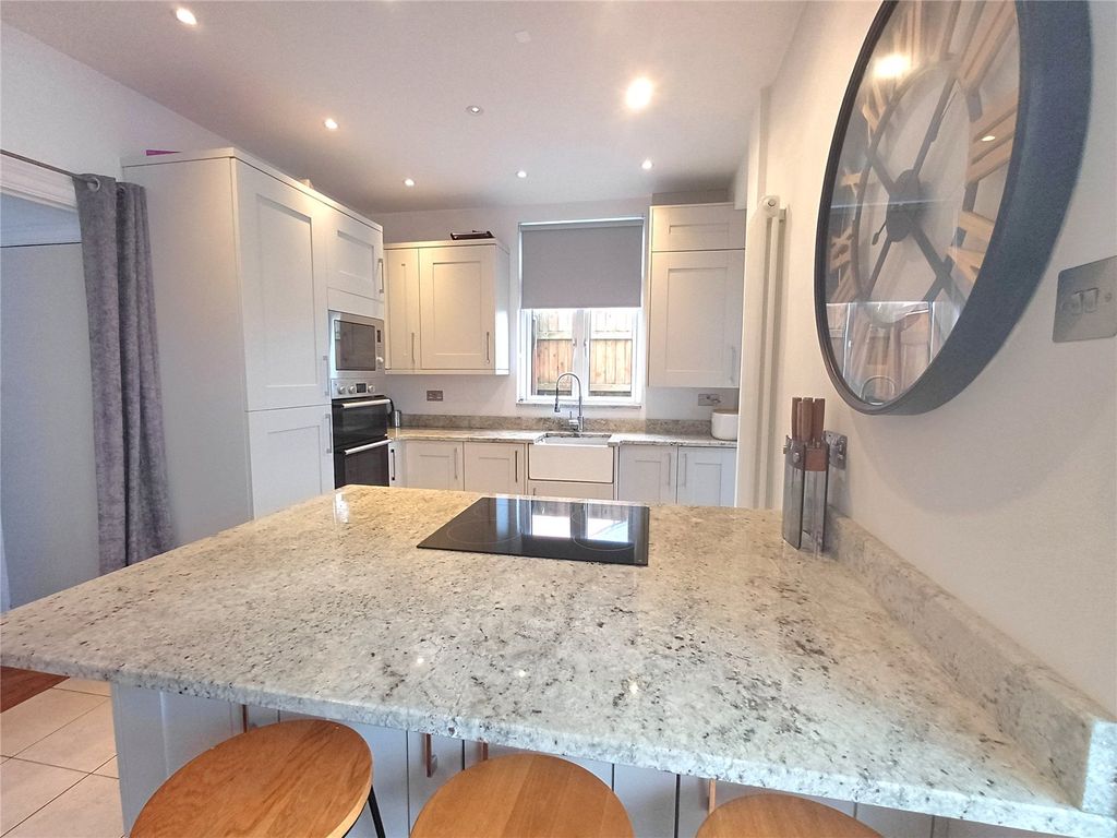 Additional image 6 of 3 bed semi-detached house for salePark Avenue, Porthcawl CF36