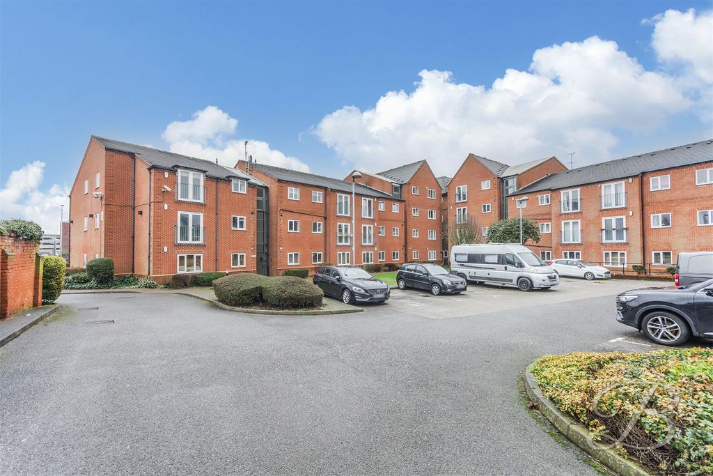 2 bed flat for saleChaucer Street, Mansfield NG18