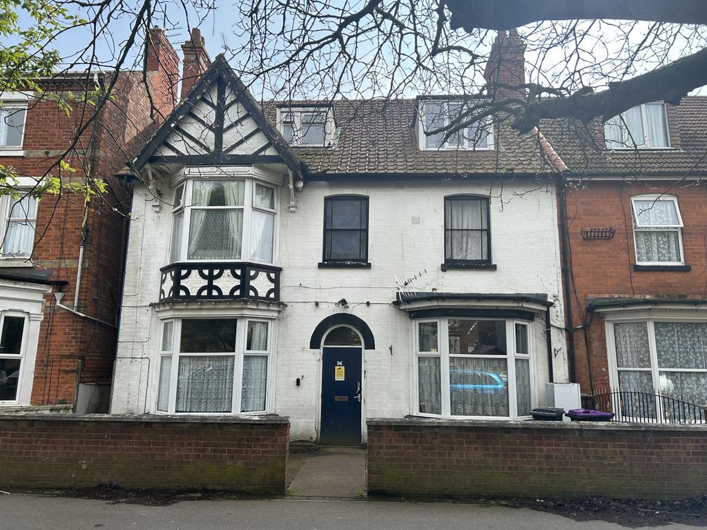 1 bed flat for saleScarbrough Avenue, Skegness PE25