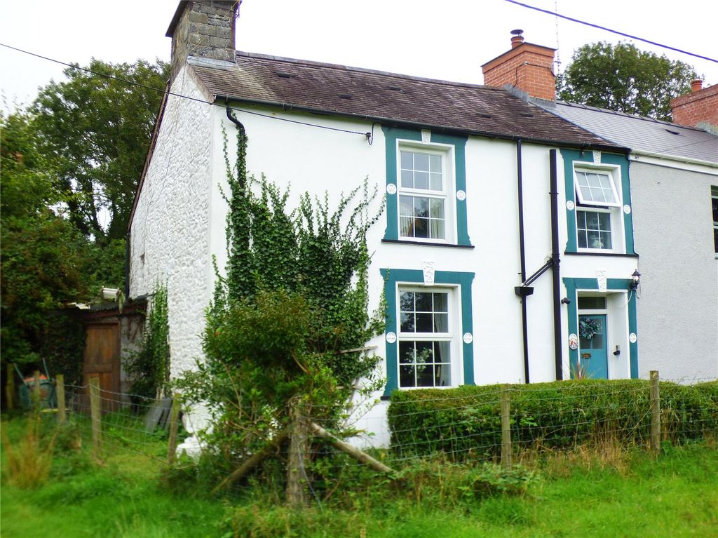 2 bed end terrace house for saleHeol Llain Prysg, Llanon, Ceredigion SY23