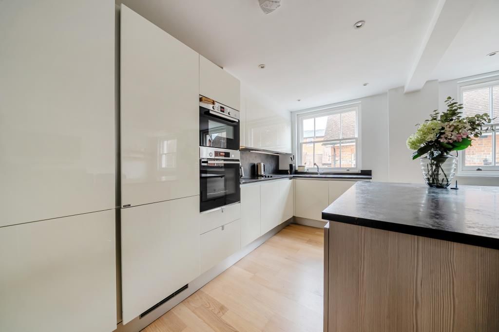 Additional image 2 of 2 bed flat for saleNewbury, Berkshire RG14