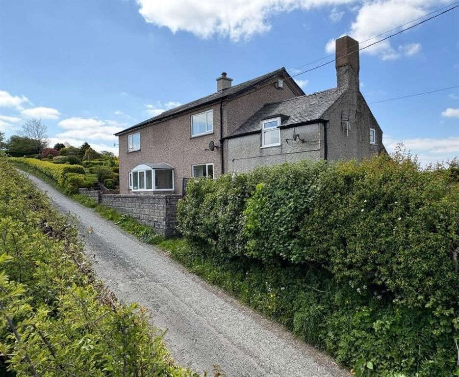 4 bed detached house for saleFron And Cefn Ucha, Llangernyw, Conwy LL22