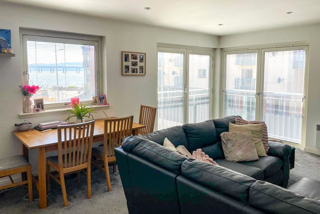 Additional image 13 of 2 bed flat for saleSouth Victoria Dock Road, Dundee, Angus DD1