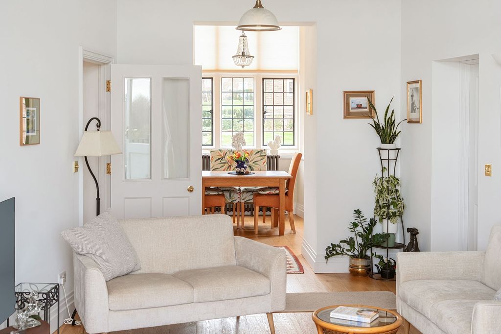 Additional image 5 of 2 bed flat for saleKings Drive, Midhurst GU29