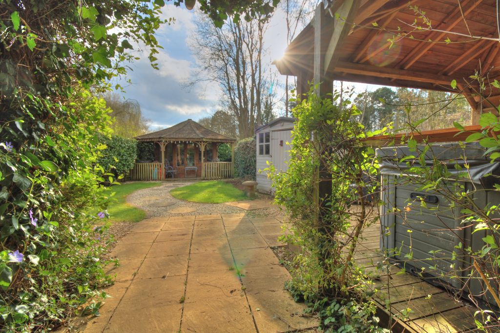 Additional image 37 of 4 bed detached house for saleStanding Stones, Northampton NN3