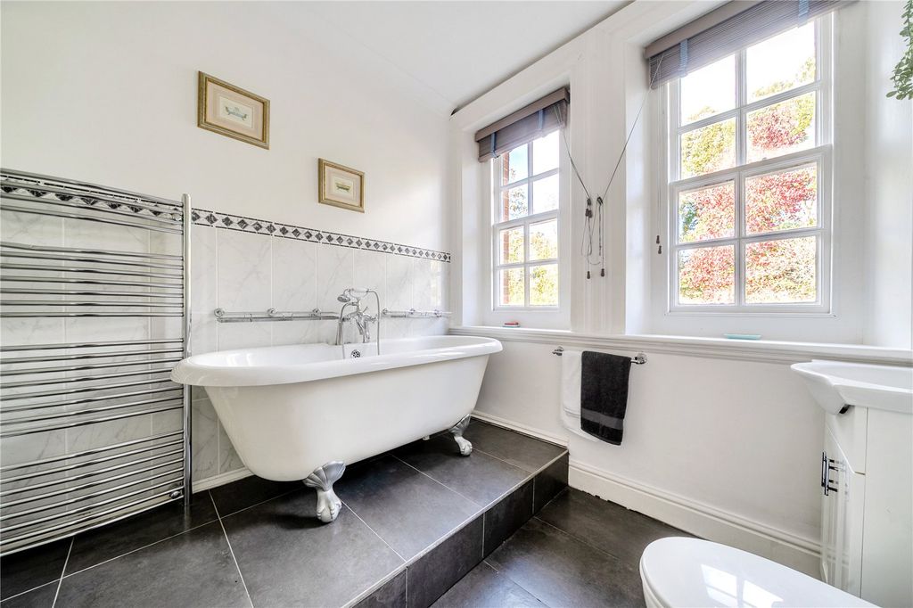 Additional image 4 of 2 bed flat for saleBrook, Lyndhurst, Hampshire SO43