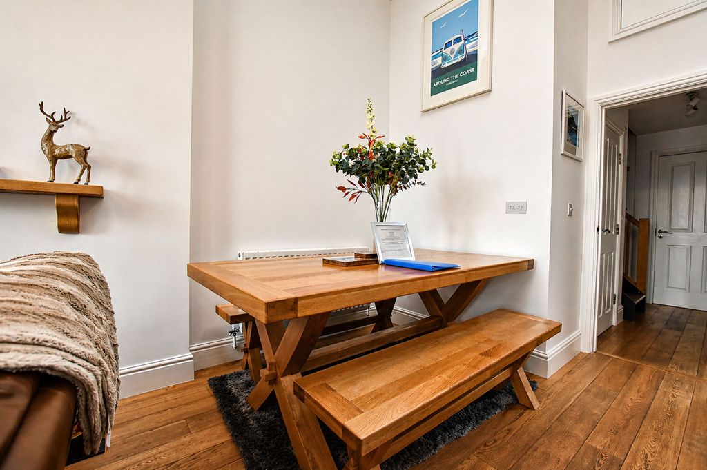 Additional image 9 of 2 bed flat for salePentowan House, King Edward Crescent, Newquay TR7