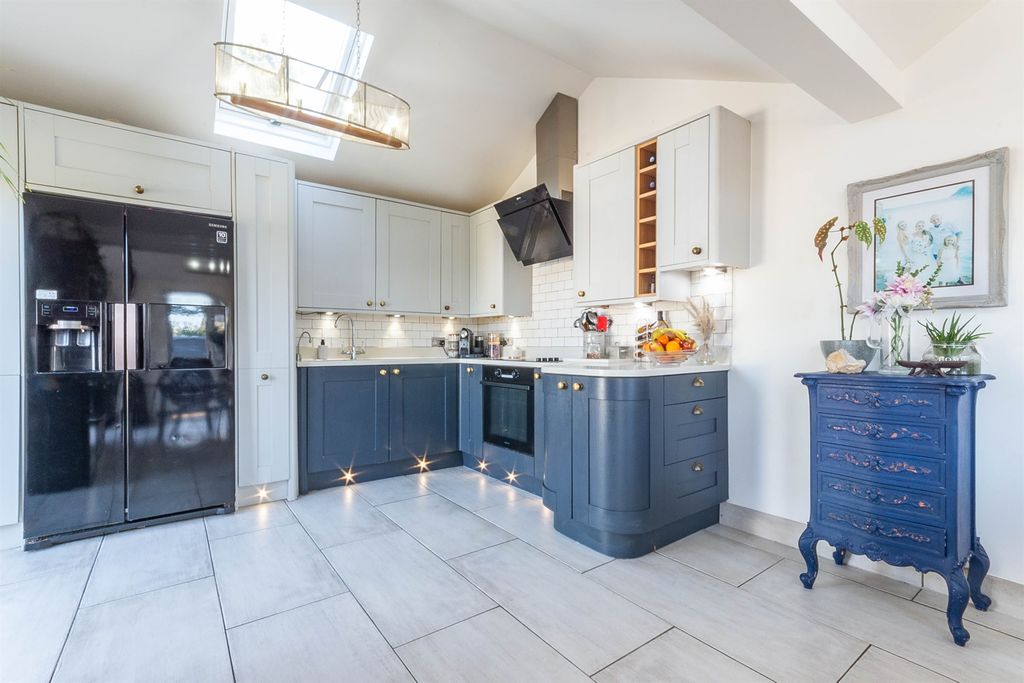 Additional image 9 of 4 bed semi-detached house for saleLondon Road, Maldon CM9