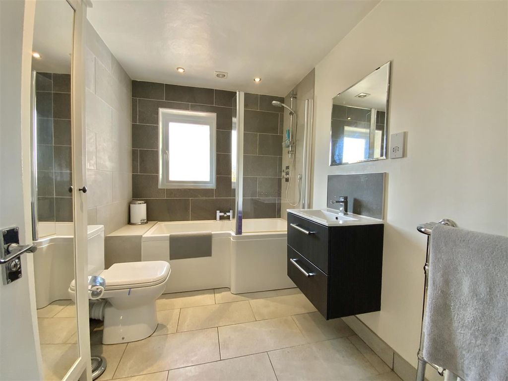 Additional image 25 of 4 bed detached house for saleMountsfield Close, Newport Pagnell MK16