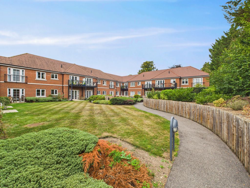 Additional image 12 of 2 bed flat for saleThe Retreat, Princes Risborough, Buckinghamshire HP27