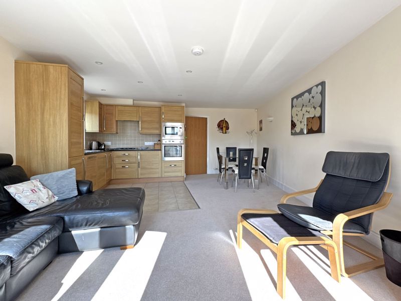 2 bed flat for saleSidford High Street, Sidford, Sidmouth EX10 photo 4
