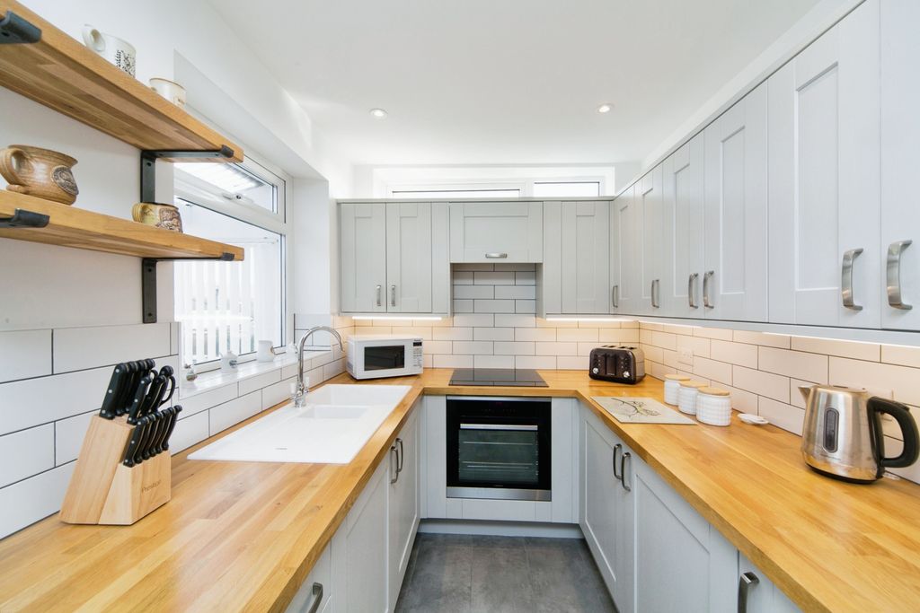 Additional image 6 of 3 bed bungalow for saleMaes Yr Hafod, Menai Bridge, Isle Of Anglesey LL59