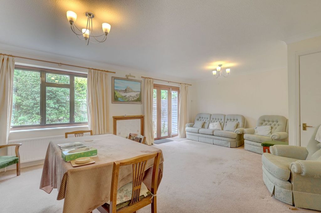 Additional image 14 of 4 bed end terrace house for saleJasmine Crescent, Princes Risborough, Buckinghamshire HP27