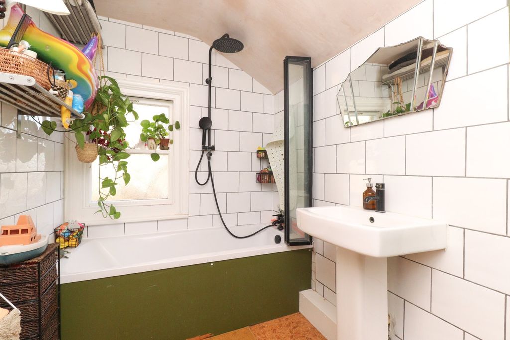 Additional image 6 of 4 bed flat for saleNorthdown Road, Margate, Kent CT9