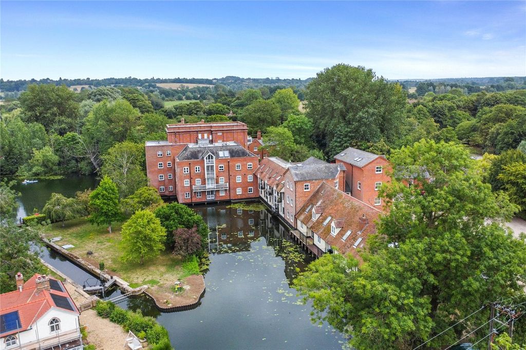 2 bed flat for saleMill Lane, Dedham, Colchester, Essex CO7