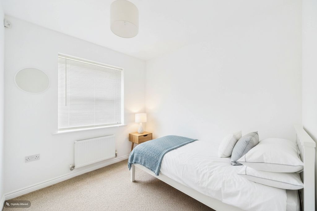 2 bed flat for saleSandpiper Way, Leighton Buzzard LU7 photo 5
