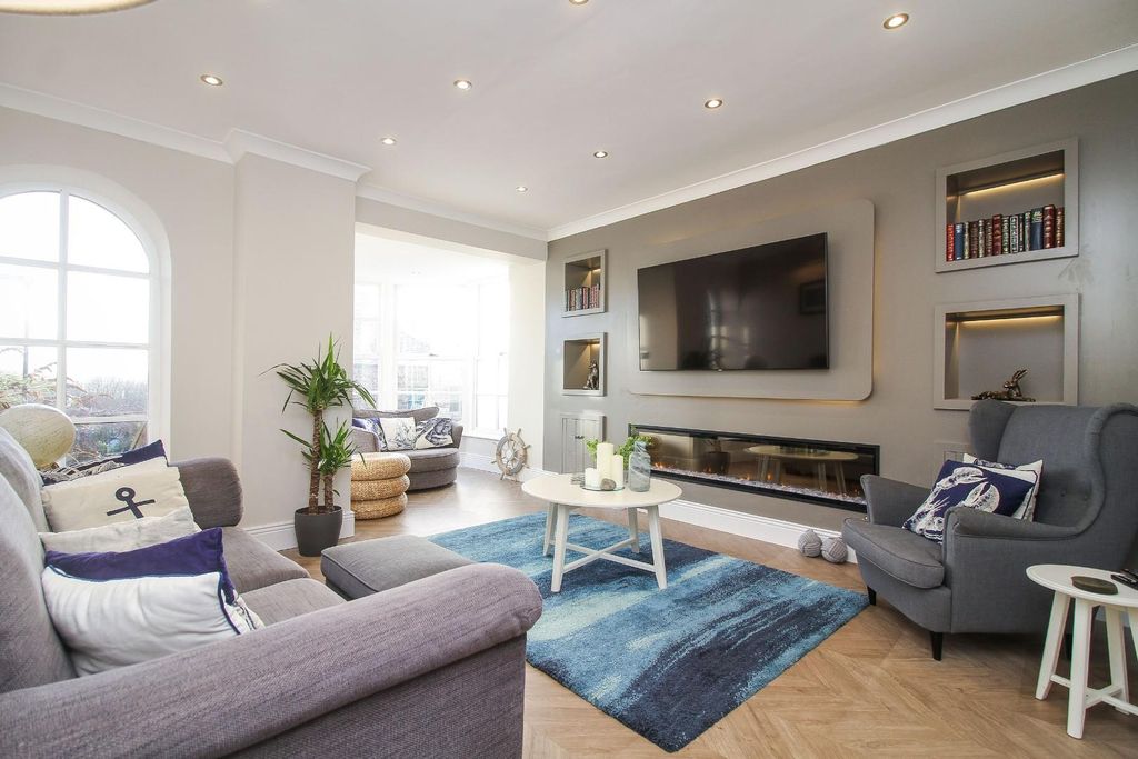 Additional image 2 of 4 bed terraced house for saleFront Street, Tynemouth NE30