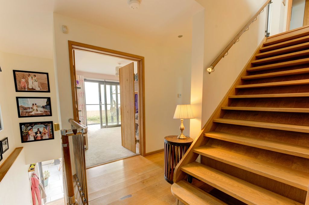 Additional image 30 of 4 bed detached house for saleBrighton Road, Lancing BN15