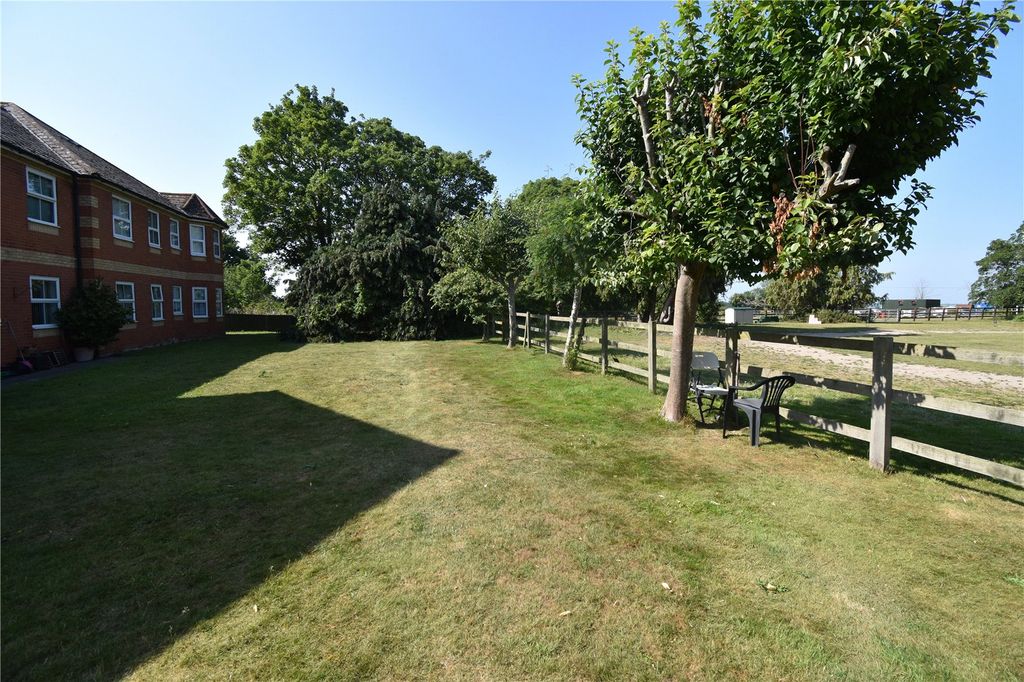 1 bed flat for saleMichaelstowe Drive, Harwich, Essex CO12